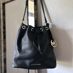 Michael Kors Bucket Bag